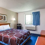 Super 8 By Wyndham Delmont